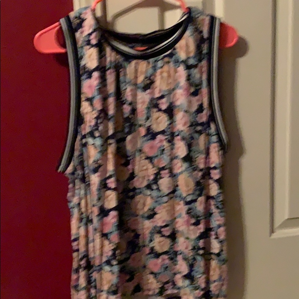 Floral print tank top